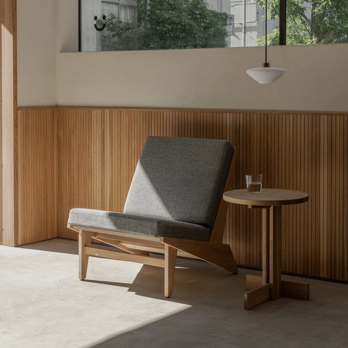 ひとりの午後 くつろぎセット（105° LOUNGE CHAIR MP + TONBO TABLE MP）