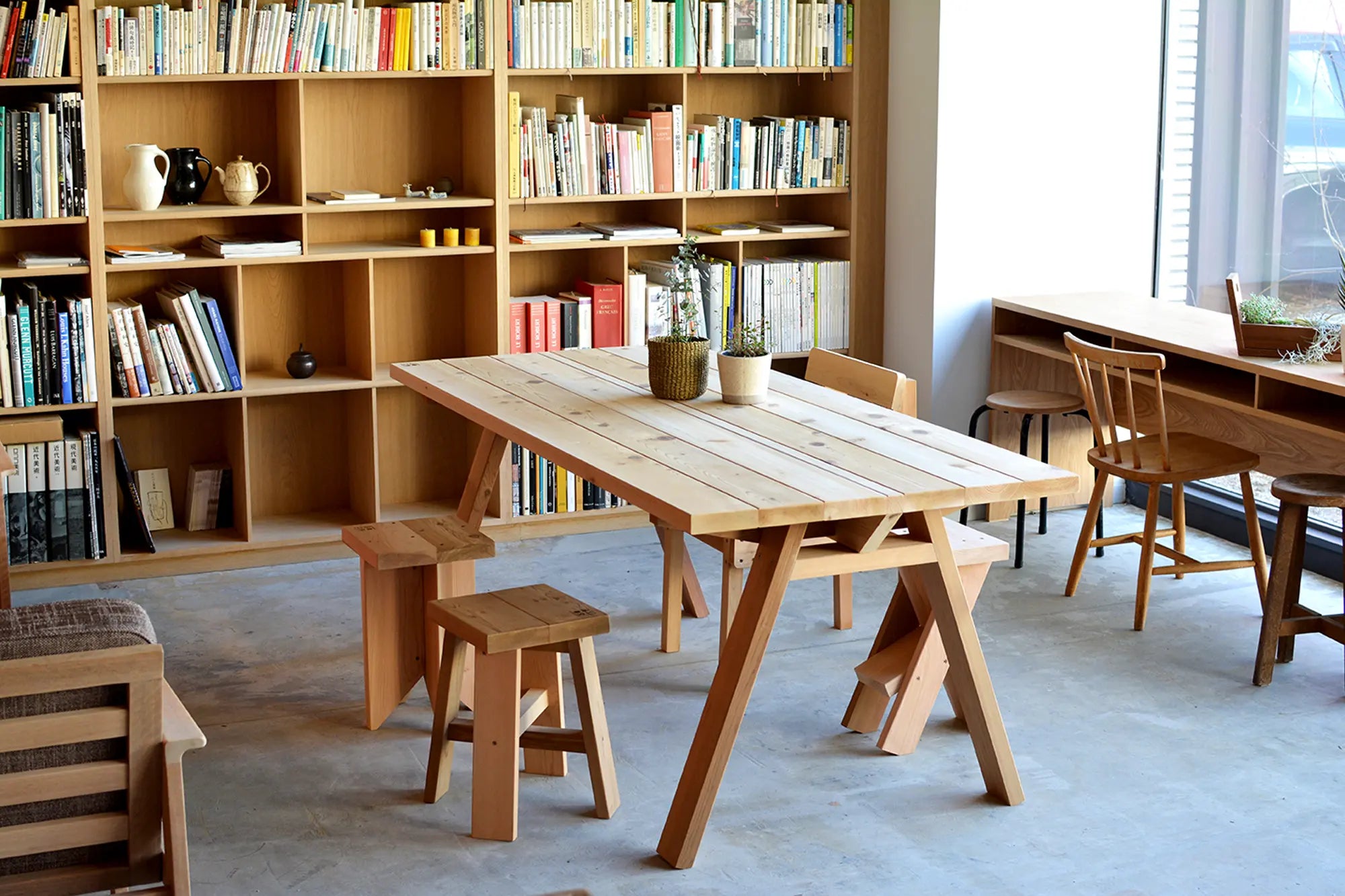Summer Worktable & Bench Set (KOBO TABLE + ISHINOMAKI STACKING BENCH)